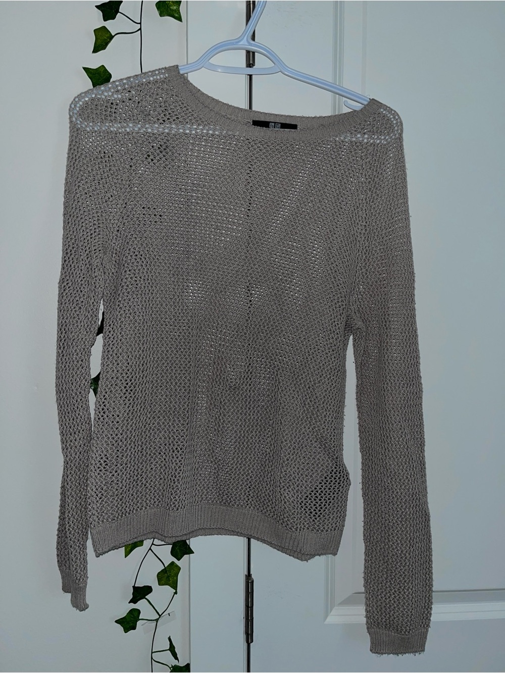 Uniqlo Light Gray Open-Weave Crewneck Sweater